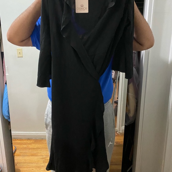 Black Wrap Dress/Plus Size - Picture 2 of 5